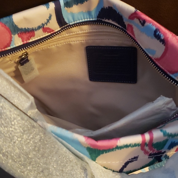 20% off Coach Bag NWT - Picture 5 of 9